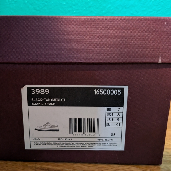 Classic Brown and Black Men's Brogues - Picture 5 of 7